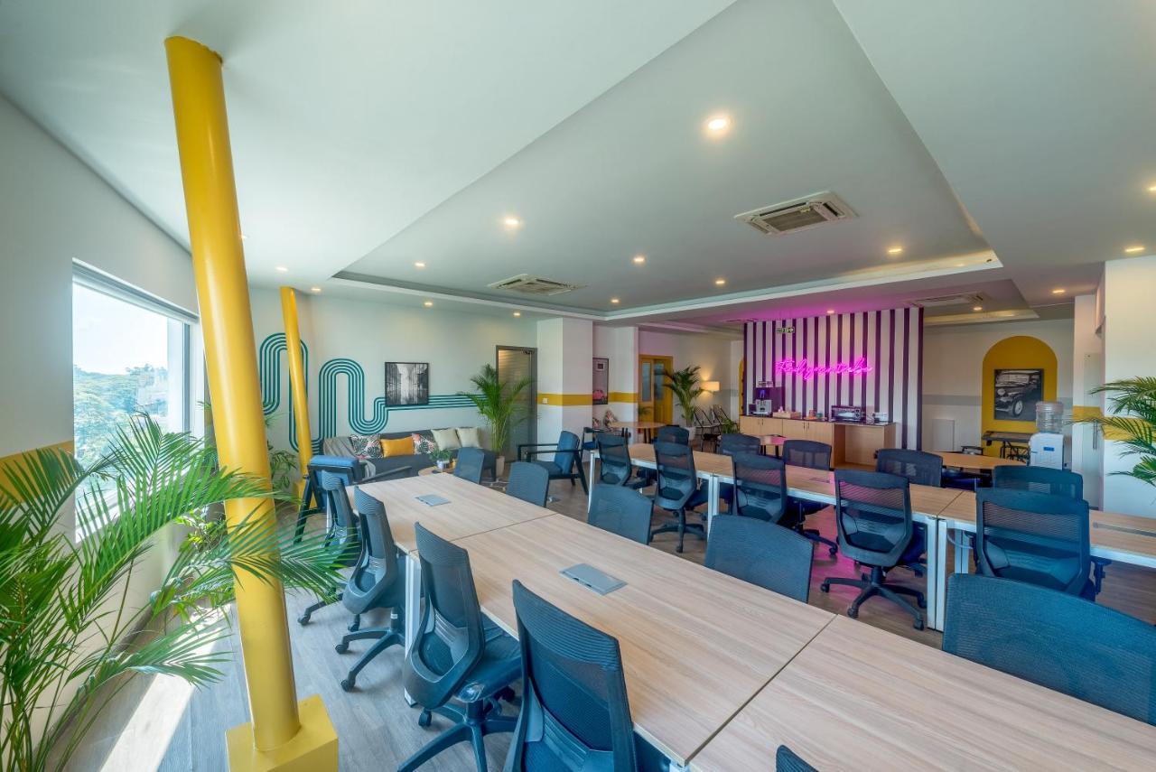 Olive Indiranagar - By Embassy Group Hotel Bangalore Bagian luar foto
